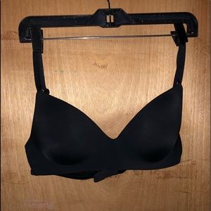 Set of 4 Victoria Secret wireless bras